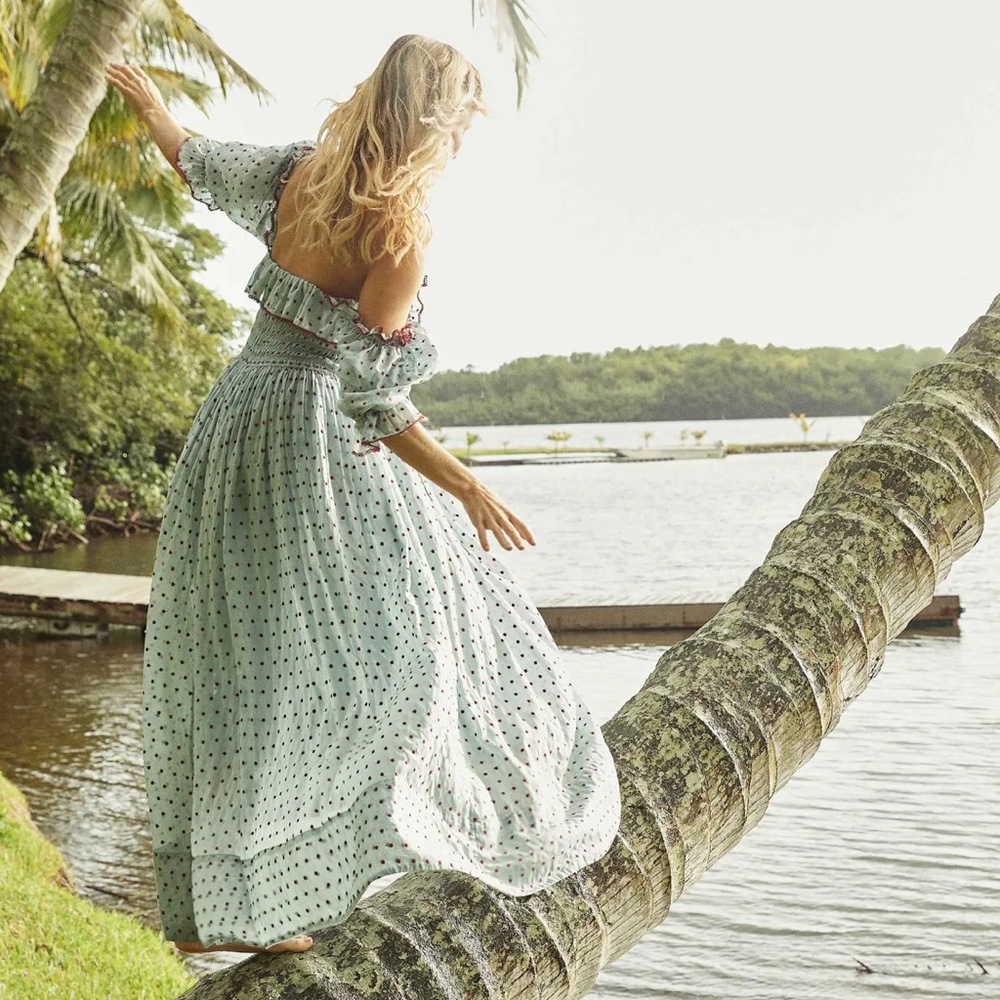 Dōen Sol Dress in Azure Swiss Dot - Picture 6 of 12